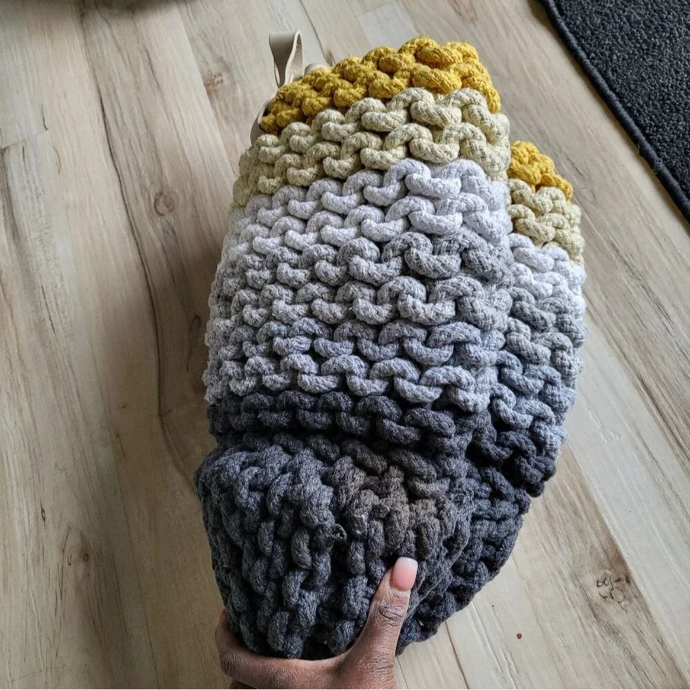 Ugg Rainbow Gradient Thick Rope Basket Yellow Gold Gray Medium Size 12 x 16